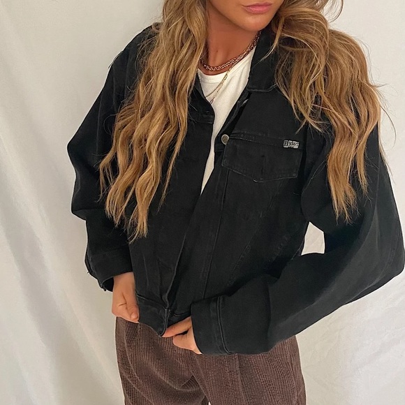 Black Vintage Denim Jacket - Picture 6 of 11